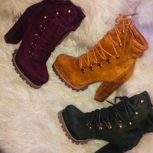 Shoes - Chunky heel booties